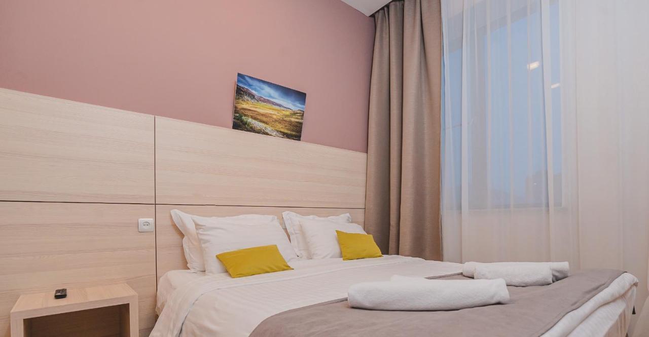 4เกสต์ โฮเต็ล Hotel เยเรวาน ภายนอก รูปภาพ