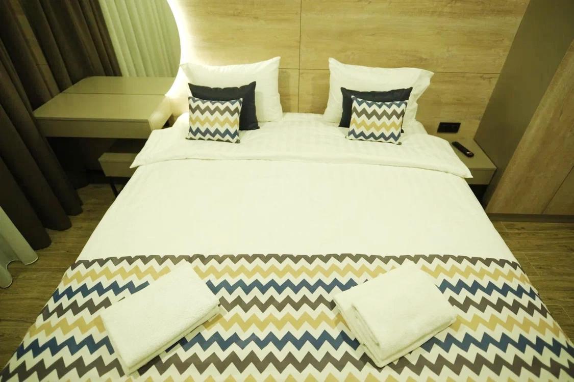 4เกสต์ โฮเต็ล Hotel เยเรวาน ภายนอก รูปภาพ