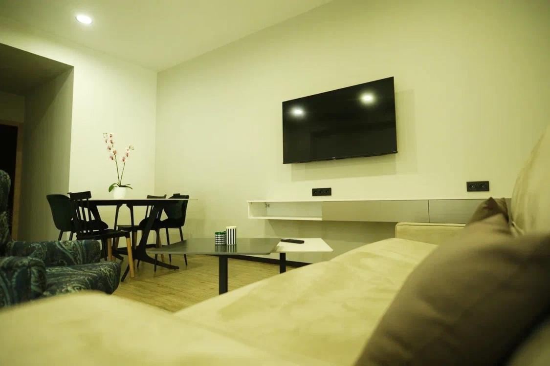 4เกสต์ โฮเต็ล Hotel เยเรวาน ภายนอก รูปภาพ